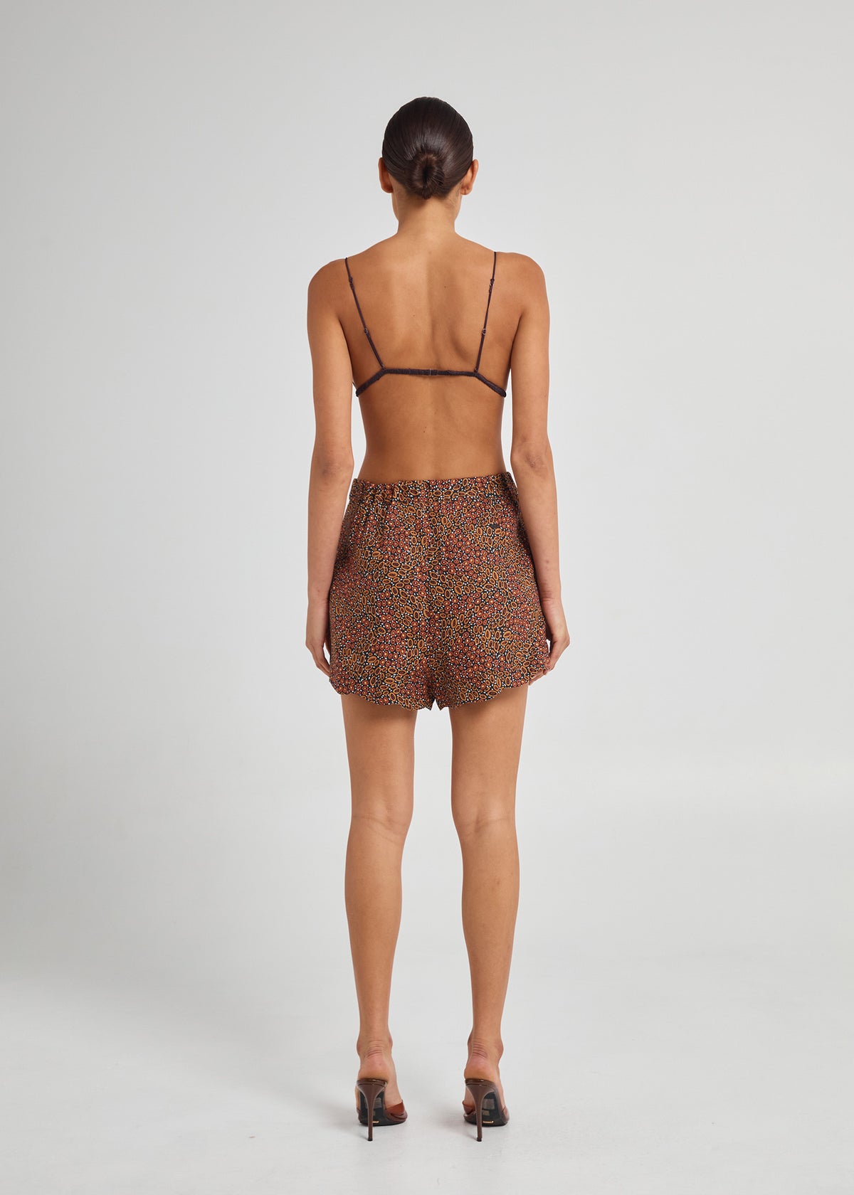 Jibaanga Linen Scalloped Hem Shorts