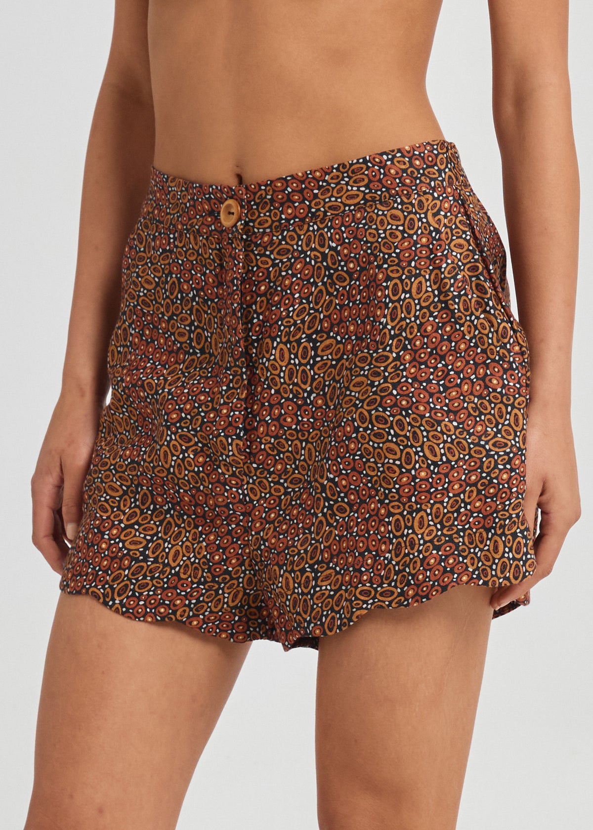 Jibaanga Linen Scalloped Hem Shorts