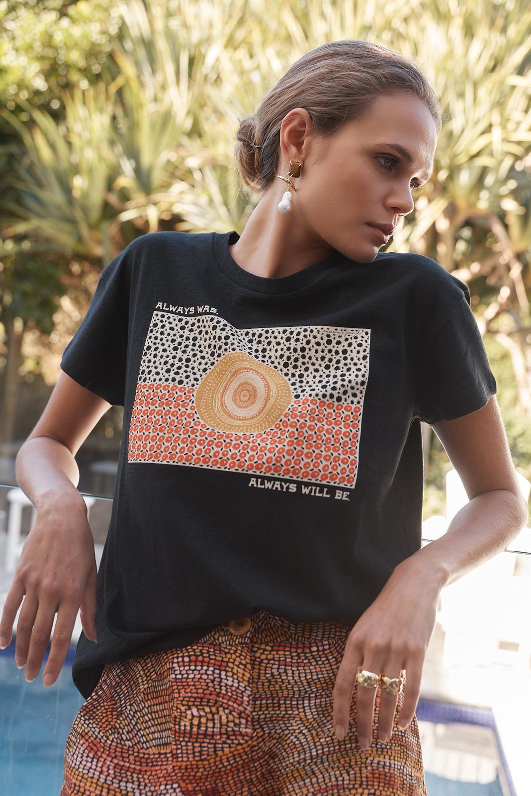 Womens Jagun Black Flag Tee