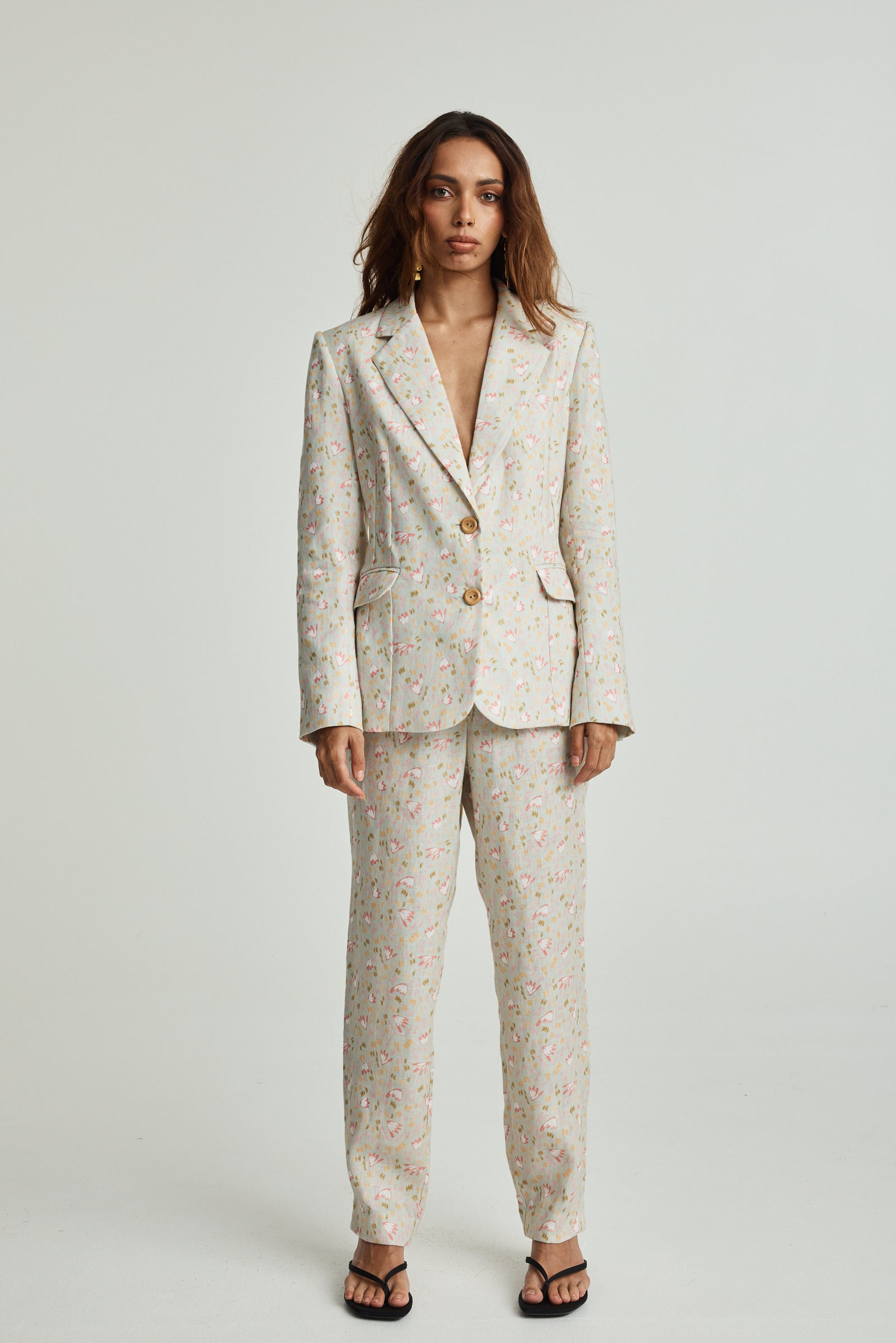 Jari & Jinda Sage Linen Flattering Pant