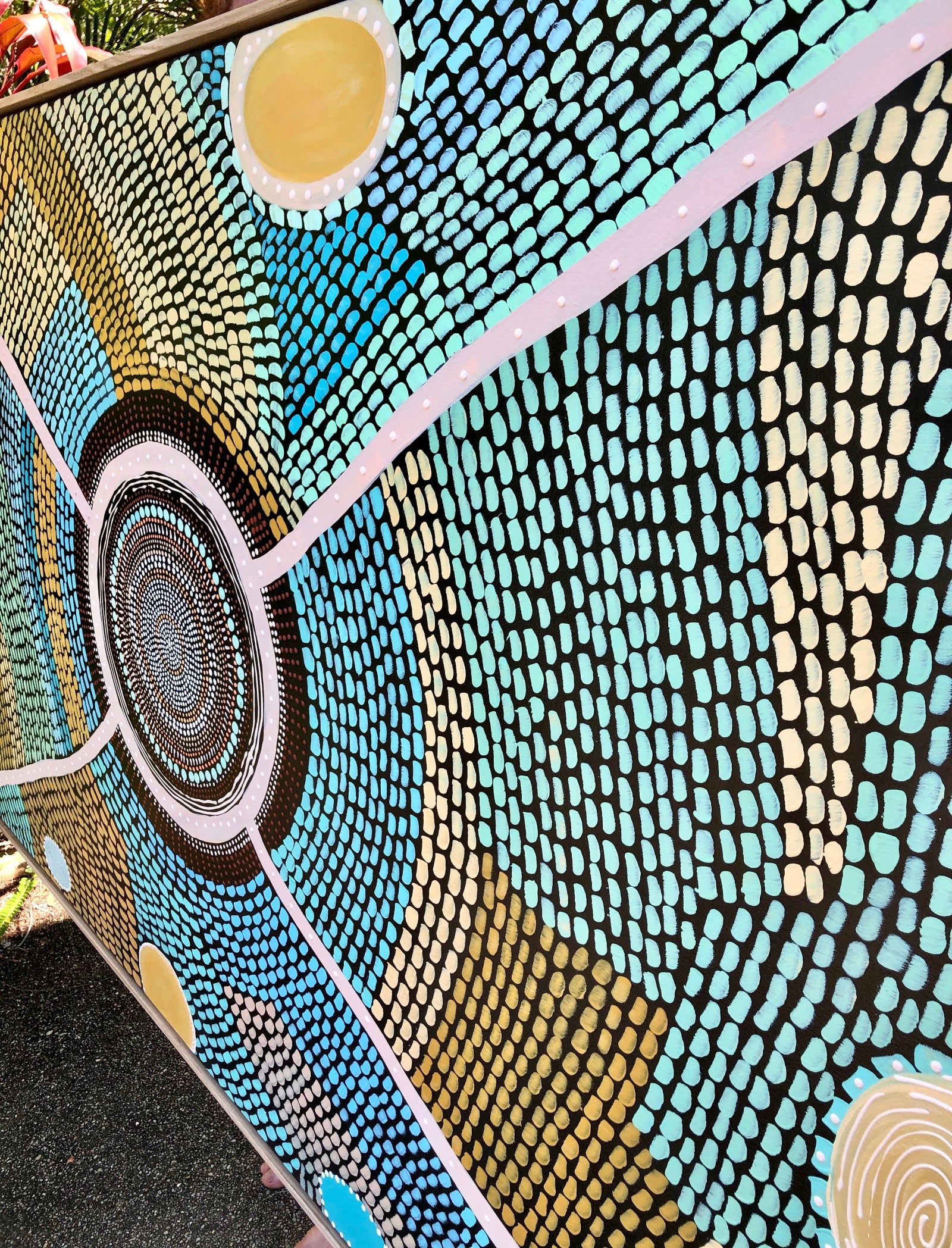 Gaagal Print Edition, Side View