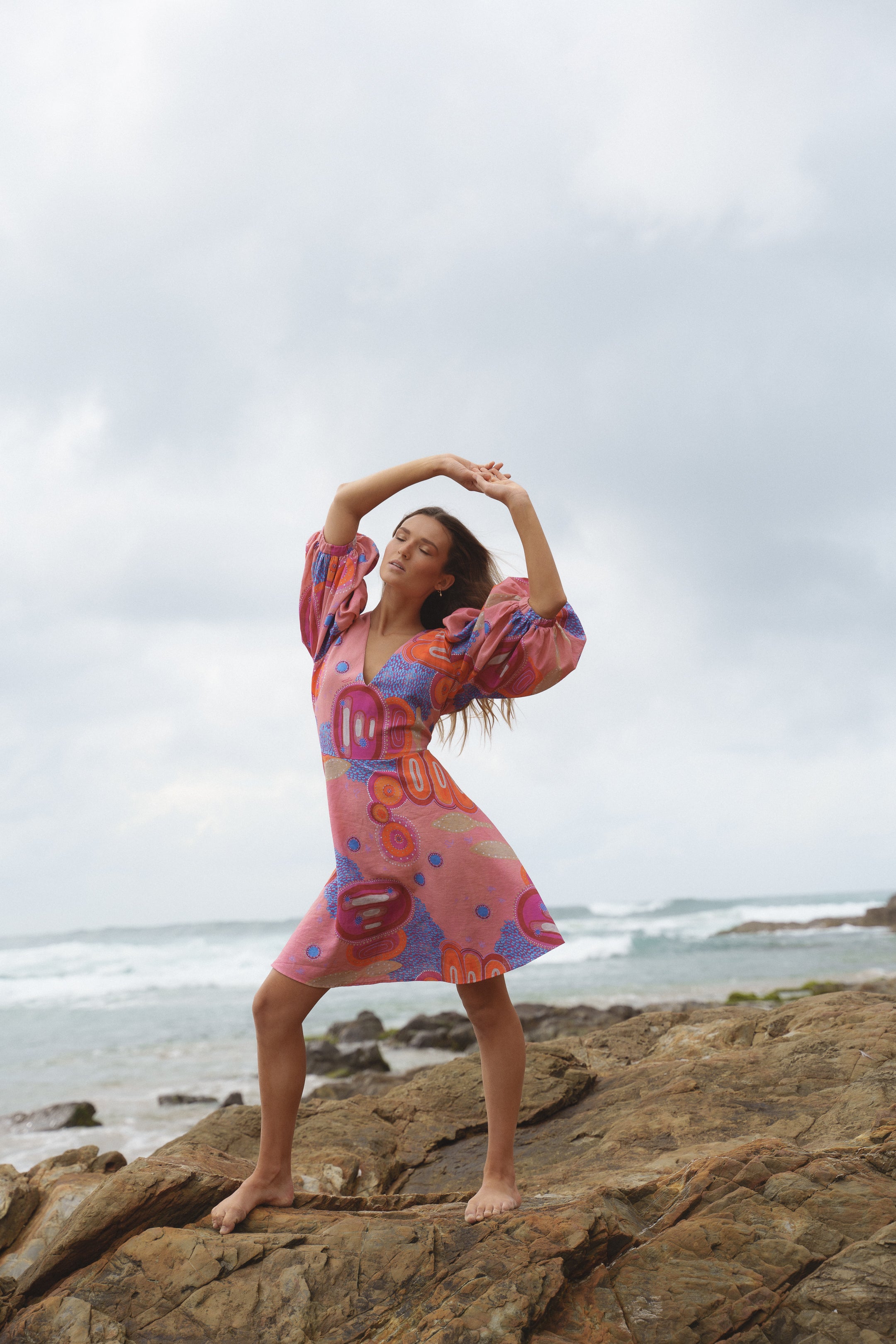 Collectors Edit | Yaara Full Sleeve Keyhole Linen Dress