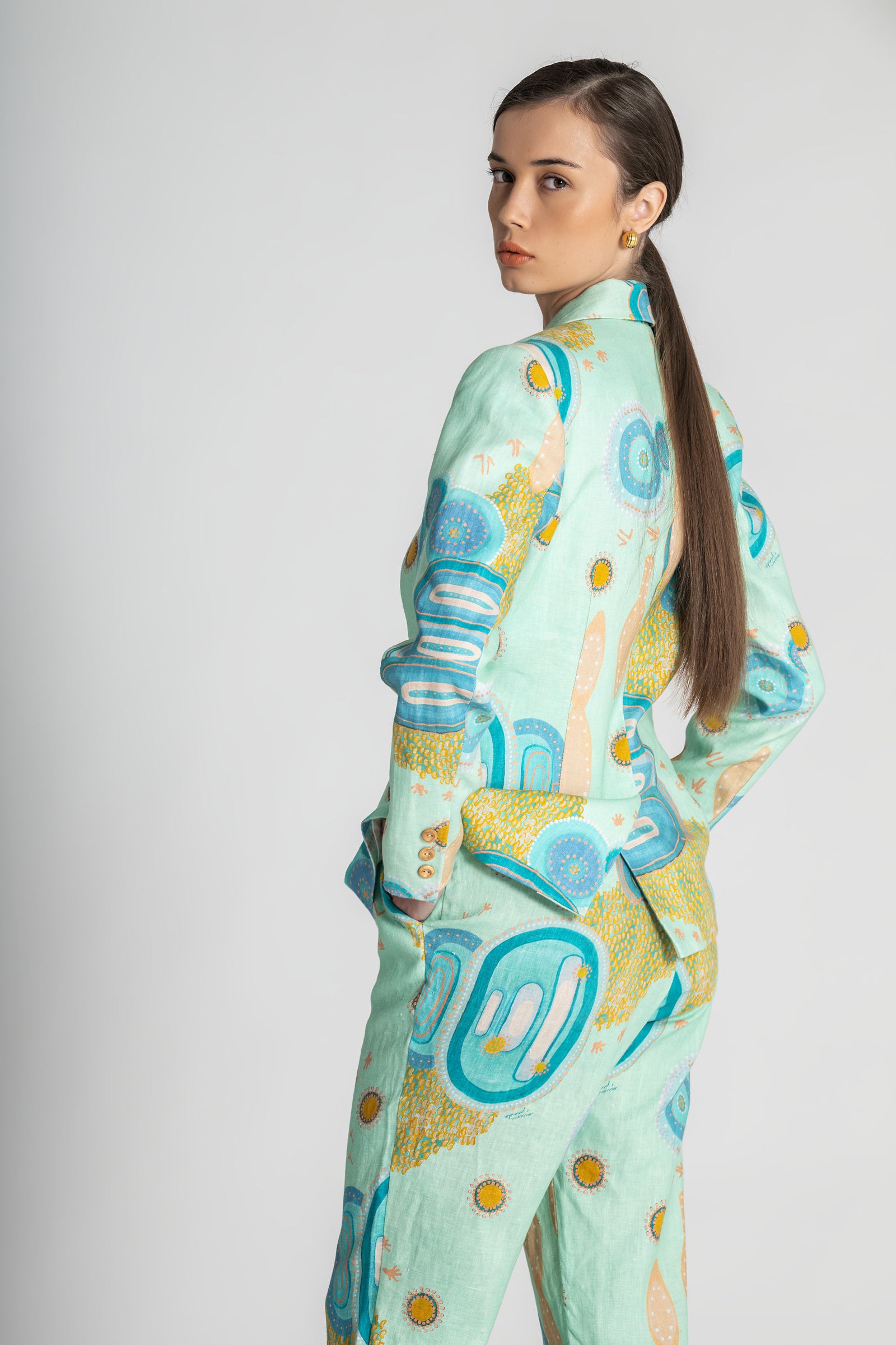 Ngaarlu Linen Slimline Comfort Jacket